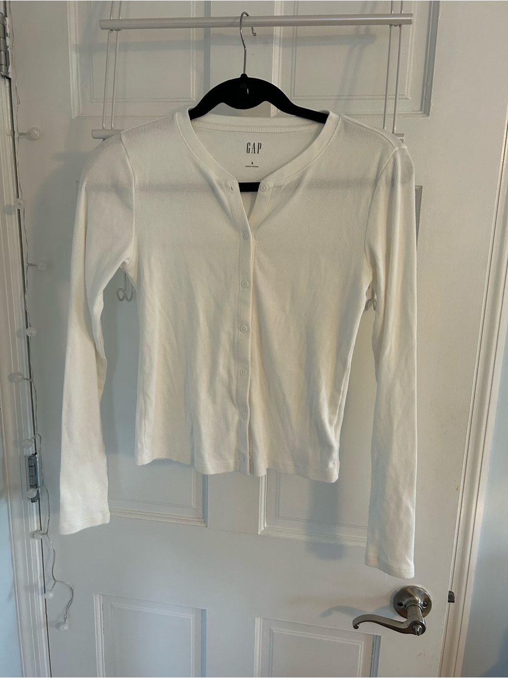 GAP White Long-Sleeve Button-Down Ribbed Top